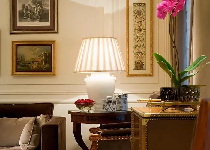 Hotel Francois 1er à Paris
